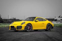 Porsche 911 (991) modified GT2RS body kit