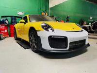 Porsche 911 (991) modified GT2RS body kit